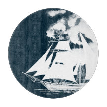 Grand navire et nuages Nautique