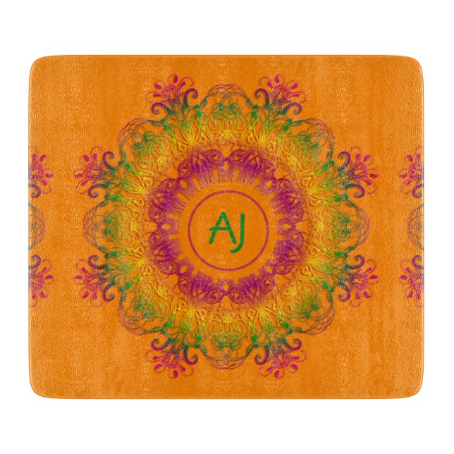 Planche À Découper Mandala Monogram.arrière - plan orange. (Devant)