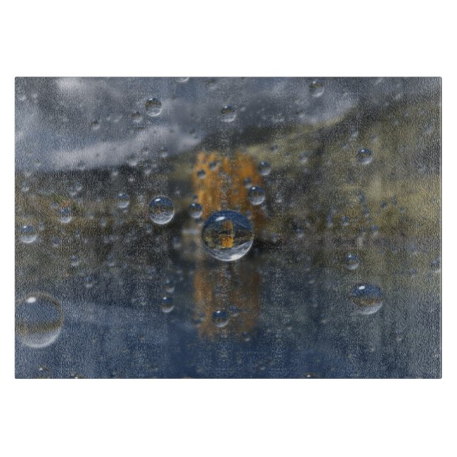 Planche À Découper Pluie dans le tableau de coupe de verre (Devant)