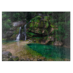 Planche À Découper Superbe cascade Virje, Slovénie Poster