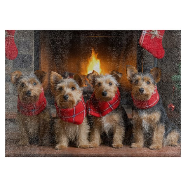 Planche À Découper Terrier australien près du feu Noël (Devant)