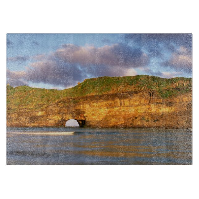 Planche À Découper Trou Dans Le Mur Sur La Côte Sauvage (Devant)