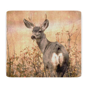 Planche À Découper Young Deer en Fleur sauvage avec Grungy Texture Ar