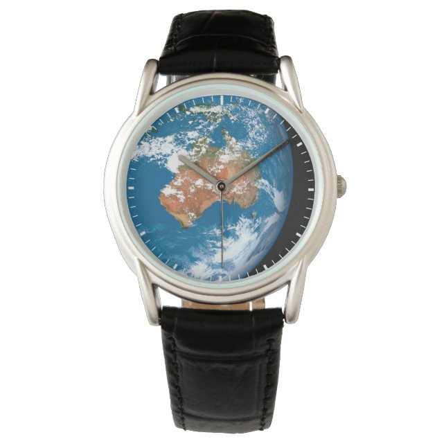 Planet Erde mit Wolken über Australien. Armbanduhr (Vorderseite)