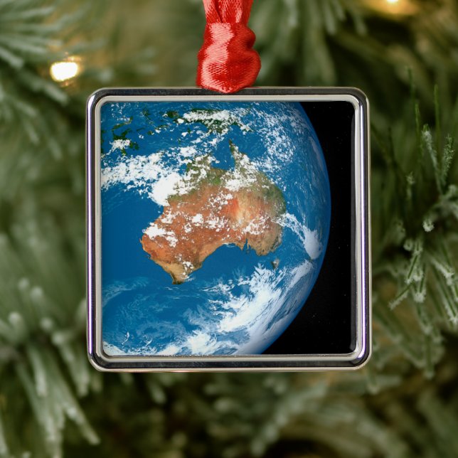 Planet Erde mit Wolken über Australien. Ornament Aus Metall (Baum)