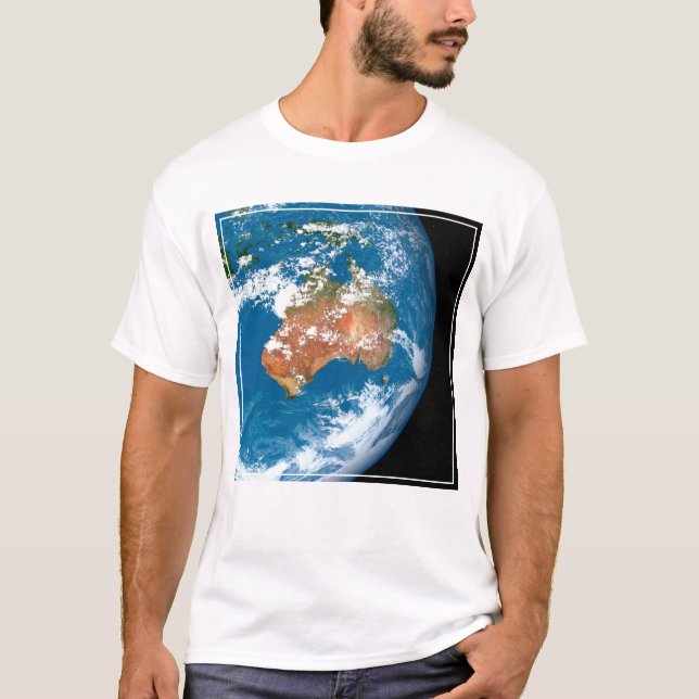 Planet Erde mit Wolken über Australien. T-Shirt (Vorderseite)