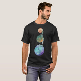 Planeten der Schöpfung mit Wasserkaskaden, die fal T-Shirt