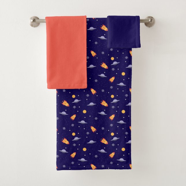 Planets stars pattern blue orange set Towel (En situation)