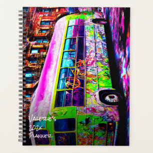 Planificateur d'art de rue de bus abandonné