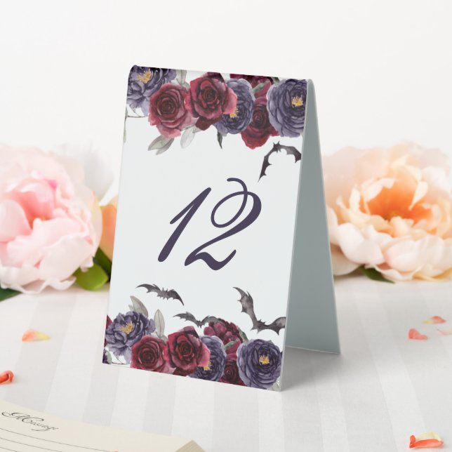Plaque De Table Belle déplaisante | Rose gothique foncé et numéro  (In SItu (Mariage))