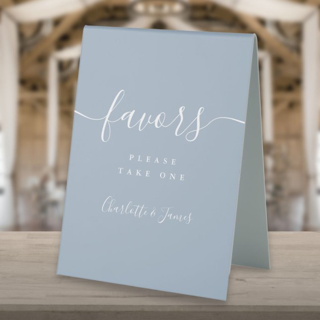 Plaque De Table Dusty Bleu Élégant Script Mariage Faveurs Table (Dusty Blue Elegant Script Wedding Favors Table Table Tent Sign)