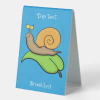 Un mignon escargot heureux sur une illustration d'