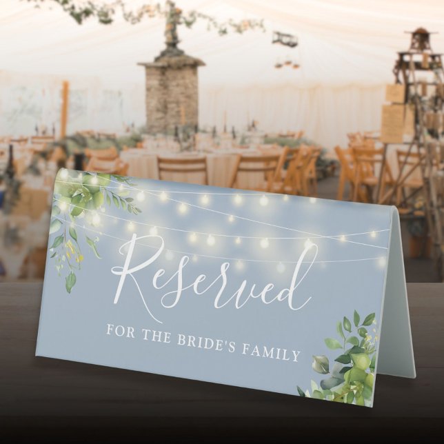 Plaque De Table Verdure Chaîne Lumières Dusty Blue Mariage Réservé (Greenery String Lights Dusty Blue Wedding Reserved Table Tent Sign)