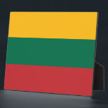 Plaque mit litauischer Flagge Fotoplatte<br><div class="desc">Erleben Sie den Stolz Litauens mit dieser eleganten Plakette mit der ikonischen Flagge Litauens! Diese mit Liebe zum Detail gestaltete Plakette dient als dekoratives und bedeutendes Stück, das Litauens reichhaltiges Erbe feiert. Die lebhaften Farben der litauischen Flagge - gelb, grün und rot - werden hervorgehoben dargestellt, was diese Plakette zu...</div>