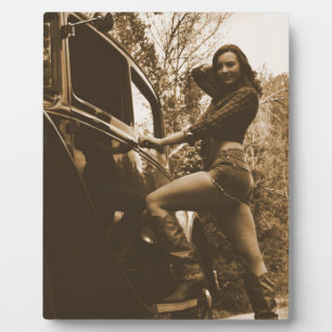 Plaque Photo Antique voiture et fille