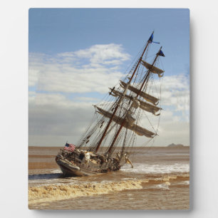 PLAQUE PHOTO NAVIRE SUR LA PLAGE