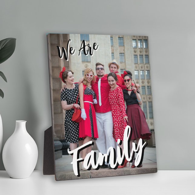 Plaque Photo Nous sommes une photo de famille (We Are Family Photo Plaque with add your own custom photo and text black and white)
