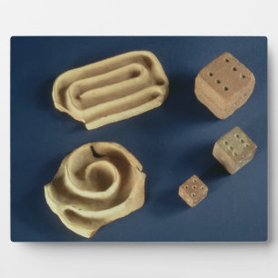 Plaque Photo Sandstone dice and terracotta maze game, Harappa,