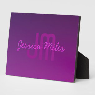 Plaque Photo Texte moderne éditable monogrammé et ombre violet 