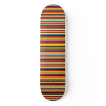 Plateau de skateboard moderne à rayures multicolor