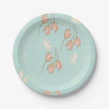 Plato de papel con diseño floral.