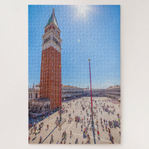 Platz San Marco und Glockenturm, Venedig, Italien