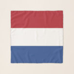 Platz Scarf mit Flagge der Niederlande Schal<br><div class="desc">Genießen Sie Ihren Schrank mit unserem quadratischen Schal mit der Flagge der Niederlande! Dieser Schal, der mit Liebe zum Detail gestaltet wurde, ist mehr als nur ein Accessoire; er ist eine Feier des reichen kulturellen Erbes der Niederlande und des Nationalstolzes. Das Design zeigt stolz die ikonischen Farben Rot, Weiß und...</div>