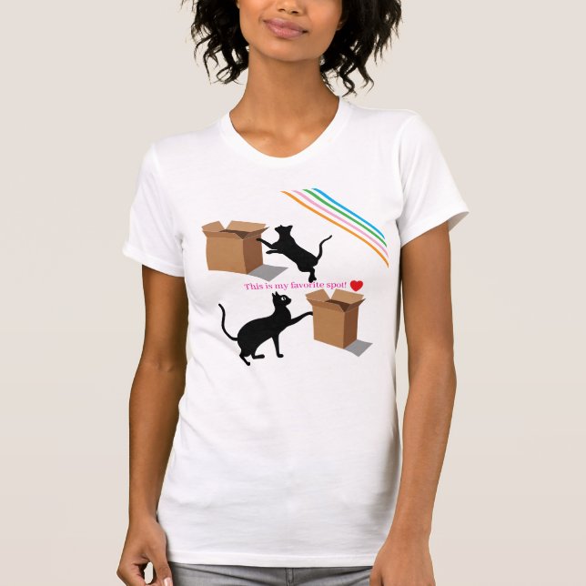 Playful Cats Finding Their Box T-Shirt (Vorderseite)