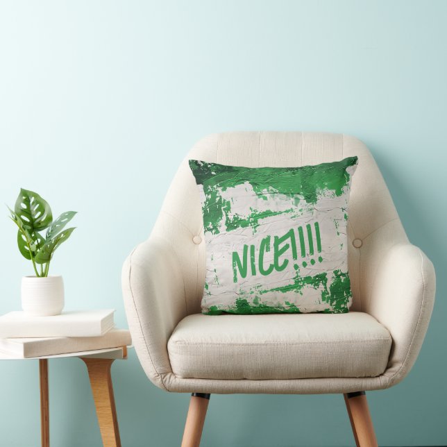 Playful Green "NICE!!!" Dekokissen (Stuhl )