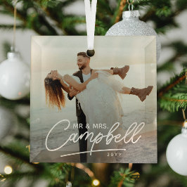Playful Script Mr & Mrs Newlywed Keepsake Ornament Aus Glas