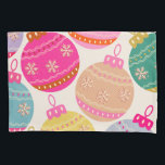 Playful Vintage Christmas Baubles Kissenbezug<br><div class="desc">Vintage Weihnachten baubeln Illustration - farbenfrohe festliche Ornamente - pink,  gelb,  grün,  blau und creme.</div>