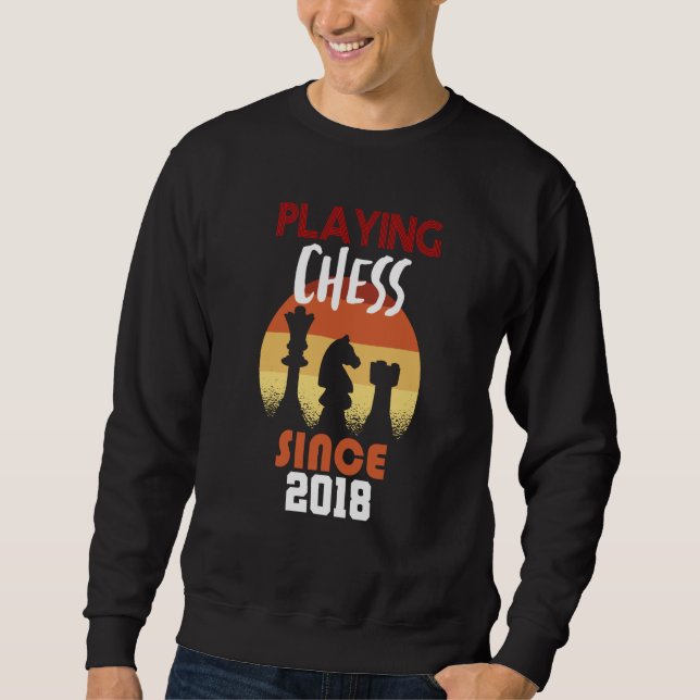 Playing chess since 2018 sweatshirt (Vorderseite)