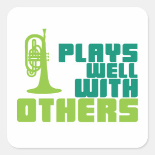 Plays Well with Other - Mellophone Quadratischer Aufkleber