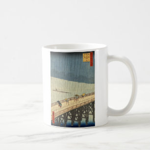 Plötzliche Dusche über Shin-Ōhashi Brücke und Kaffeetasse