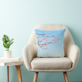 Plum Blossom und Glass Wind Chime auf Light Blue Kissen