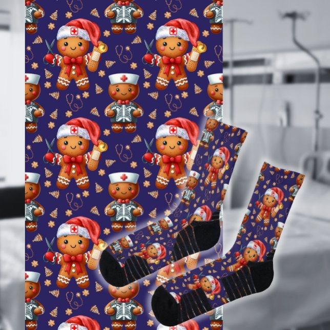 Plum Christmas Nurse Whimsical Gingerbread Man Socken (Von Creator hochgeladen)