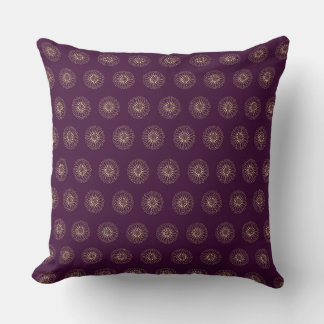 Plum | Golden Zinnia Flower Medallions Kissen