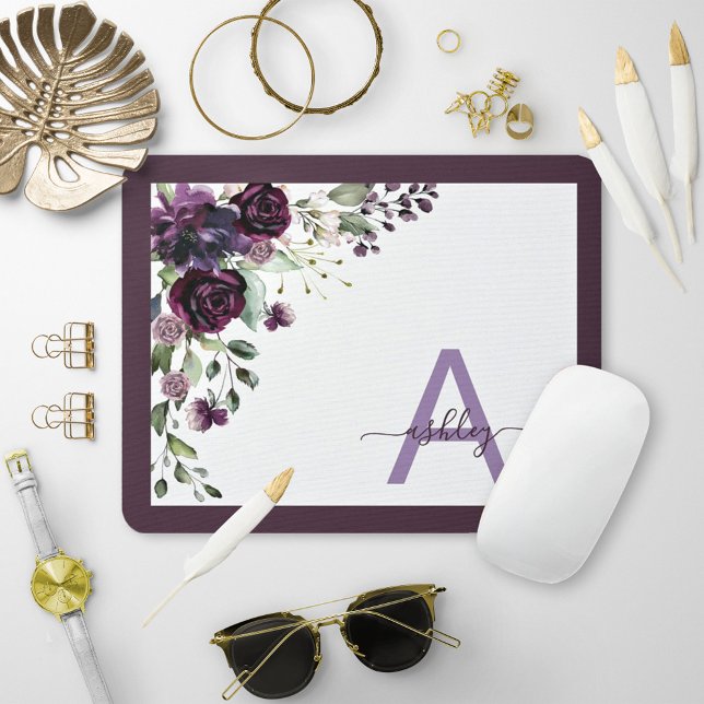 Plum Lila floral Script Name Monogram Initial Mousepad (Von Creator hochgeladen)