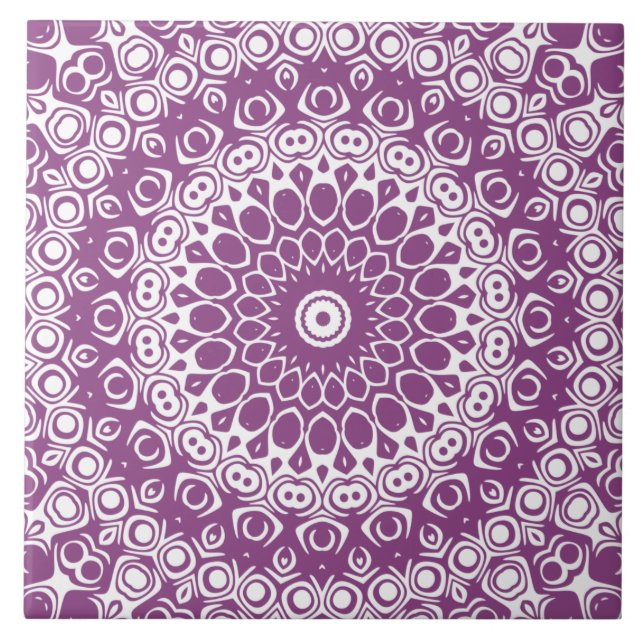 Plum Petal Mandala Symphony Fliese (Vorderseite)