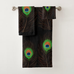 Plumes de paon sur noir