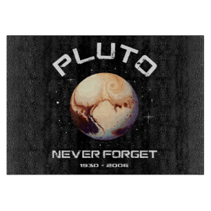 Pluto Never Forget Schneidebrett