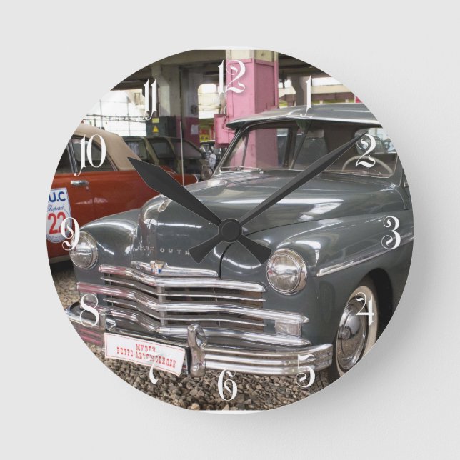 Plymouth Special De Luxe. Built in 1949 Runde Wanduhr (Vorderseite)