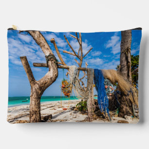 Pochette À Accessoires Filets de pêche séchant sur la plage