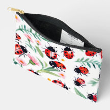 Jolies coccinelles et motif de fleurs blanc