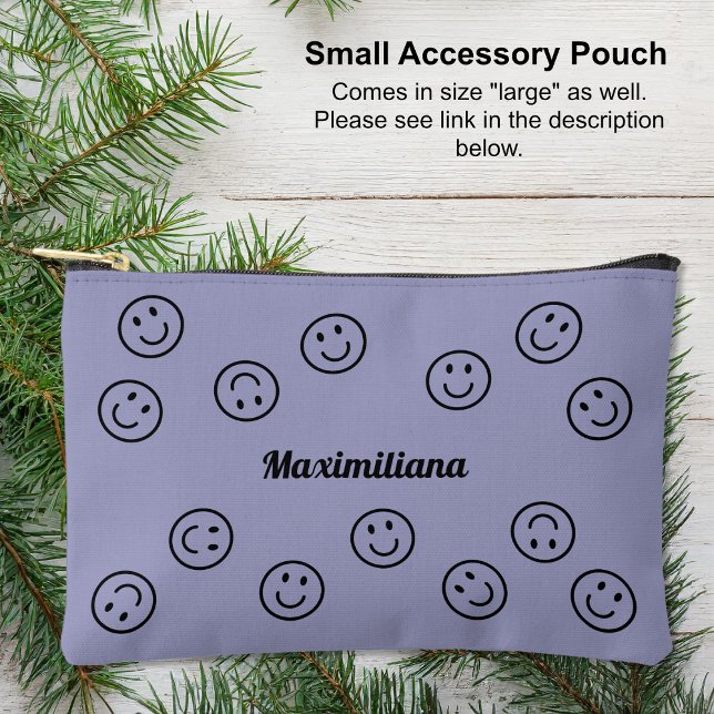 Pochette À Accessoires Joyeux visages noir sur purple-petite poche d'acce (Small Accessory Pouch - Happy Faces Black on Purple by Leapfroglisics Shop)