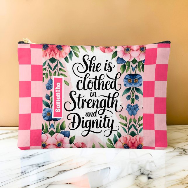 Pochette À Accessoires Personnalisée, elle est habillée en Force chrétien (Créateur téléchargé)
