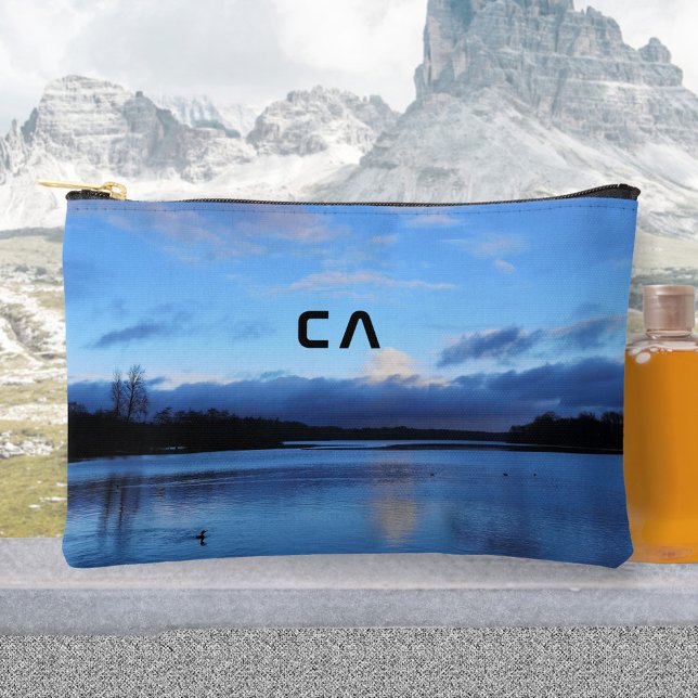 Pochette À Accessoires Pouch Accessoire Monogramme Photo Blue Lake (Blue Hour Lake Monogram Wanderlust Your Photo Accessory Pouch ©Susanne Sachers - Sunny Wanderlust 🌞)