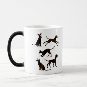 Podenco und Galgo zeichnete schwarz-weiß Verwandlungstasse