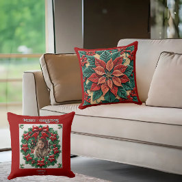 Poinsettia auf dem roten Throw Kissen