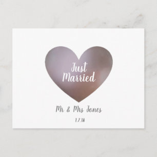 Poire mariée et coeur mariage violet carte postale